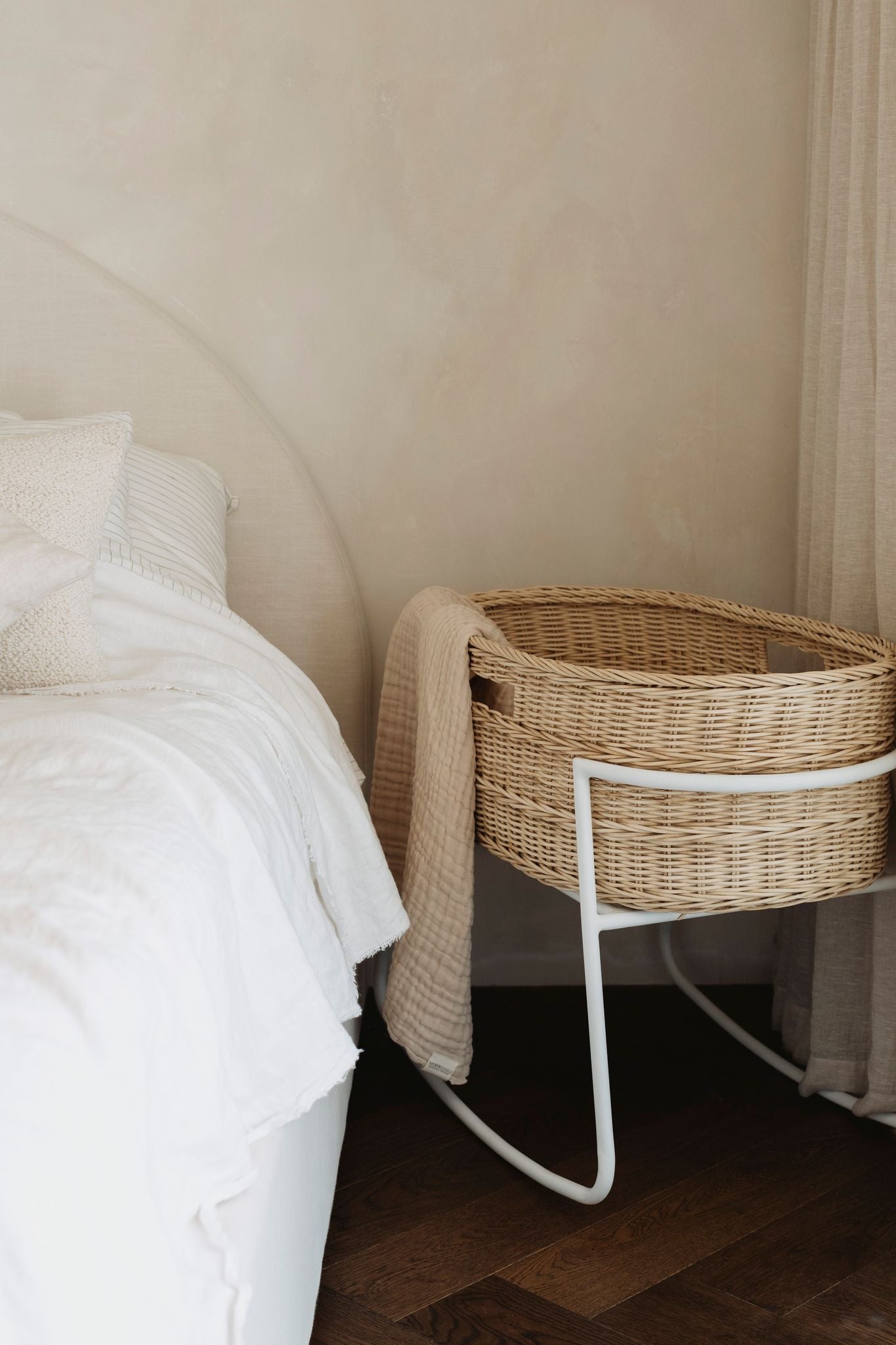 A Look Back At Our LakeHouse GC Photoshoot and DIY Chat With Owners Fr ...