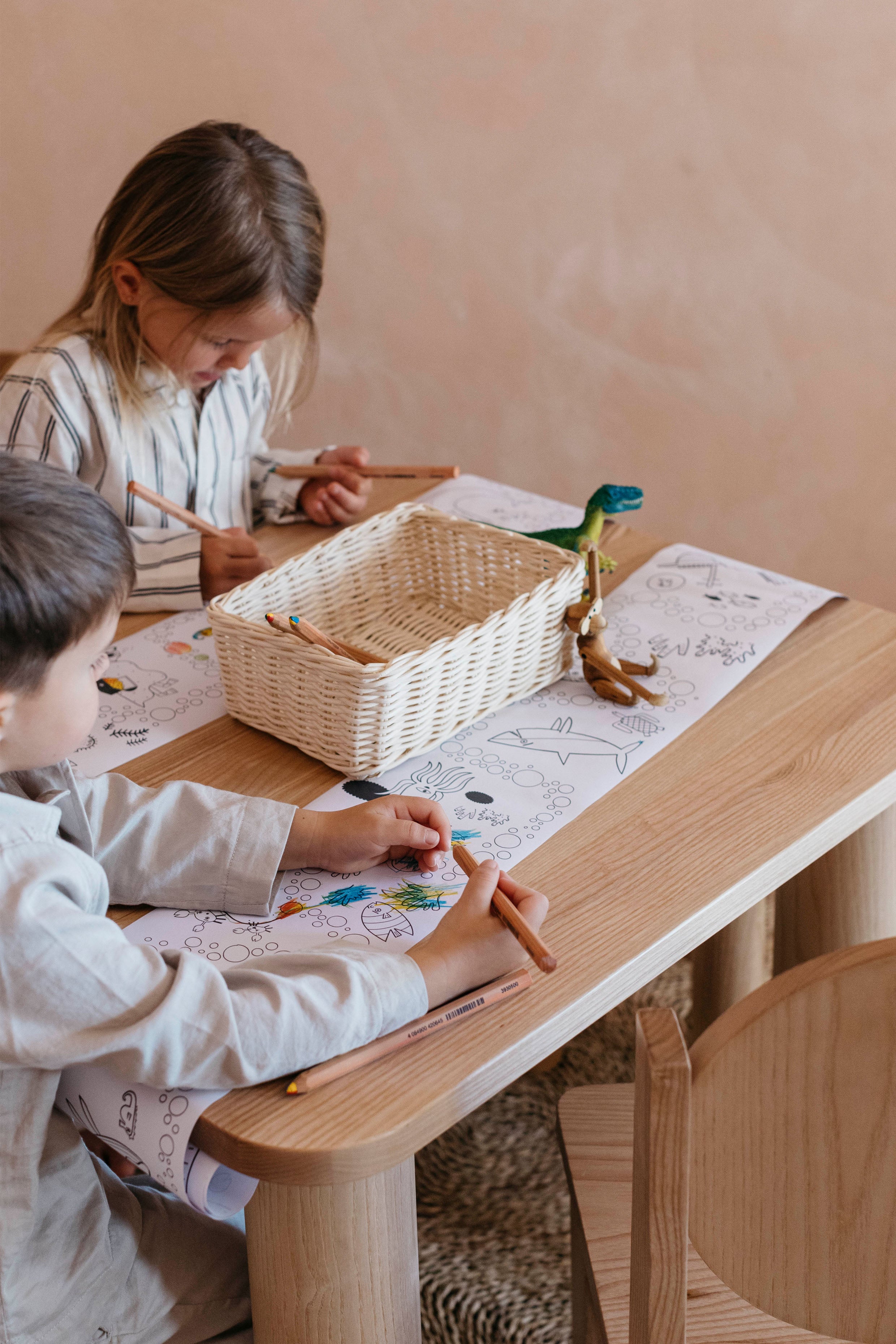 3 - 4 year old girl and boy playing and drawing while sitting at the Hennie Kids Play Table - Ashwood