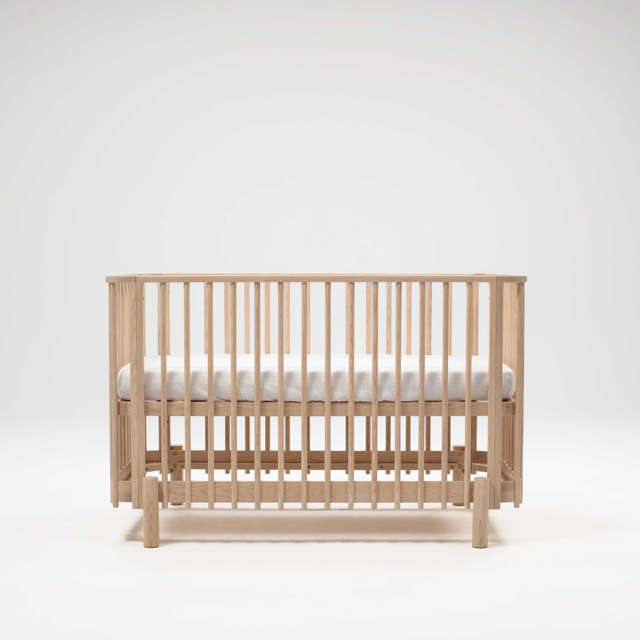 Raye Ashwood Cot