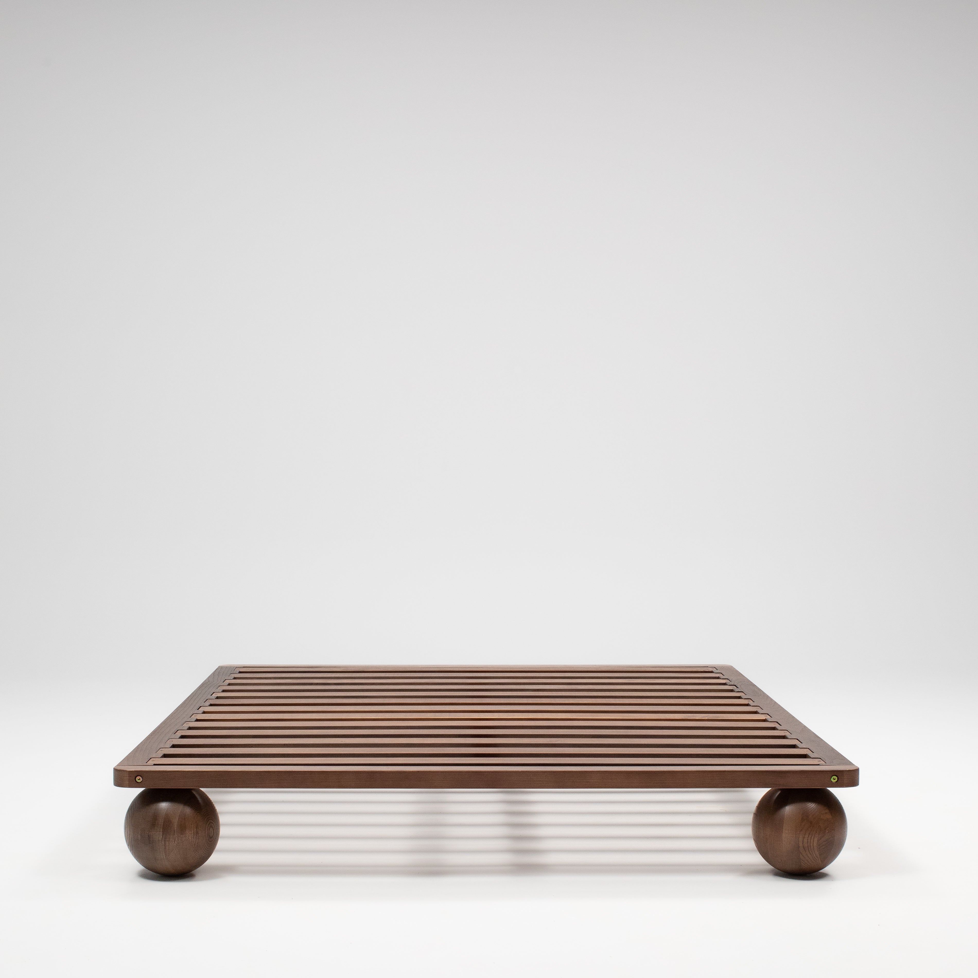 Zali Queen Bed Walnut