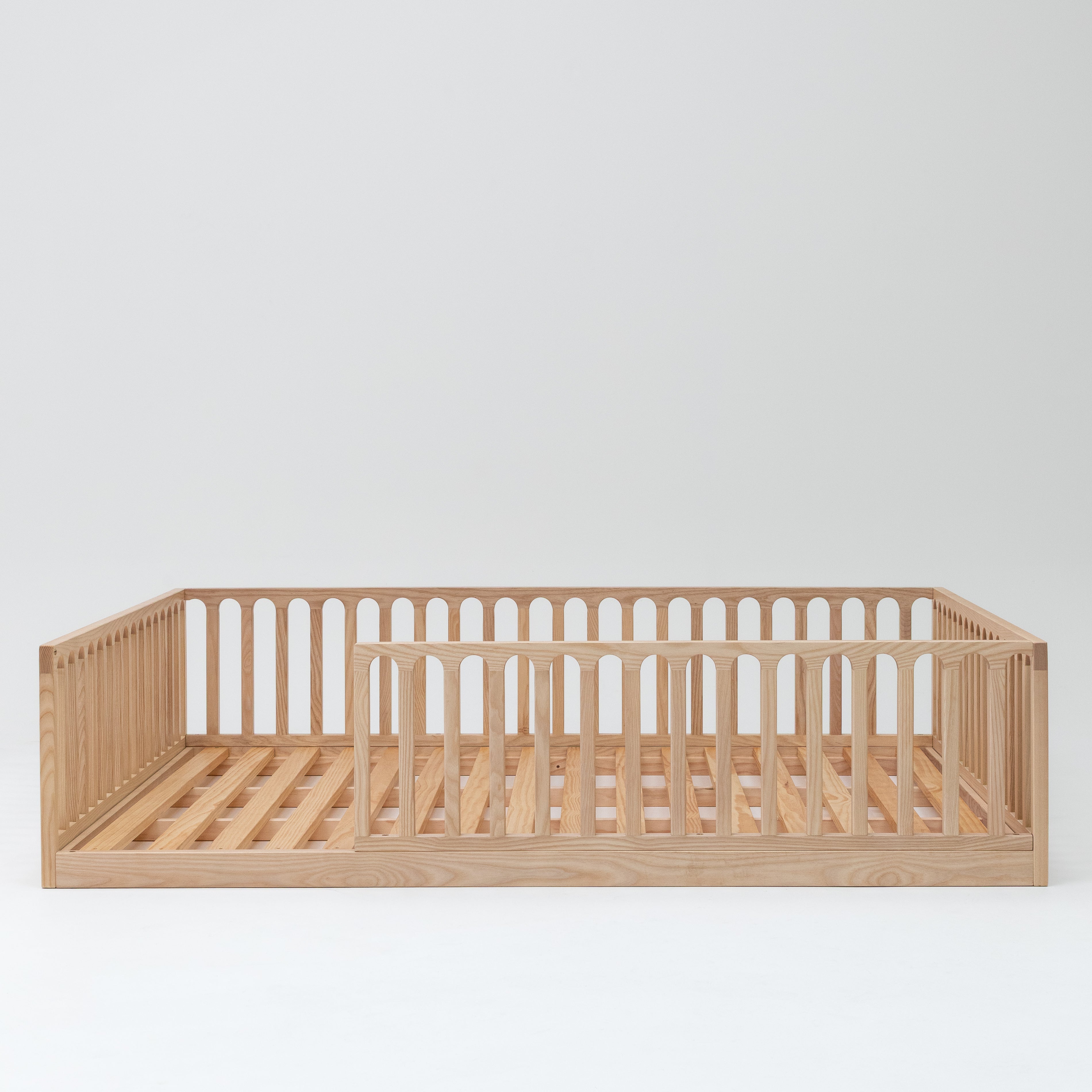 Zali Ashwood Floor Bed - Double