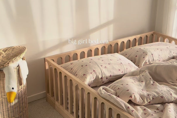 Our Montessori inspired floor beds were made for transition from cot to bed, available in king single or double sizing giving parents the flexibility to lay with their little one if needed. As seen in home og @Kate Elise - mum & teacher  #kidsroom #montessoritoddler #kidsbedroom